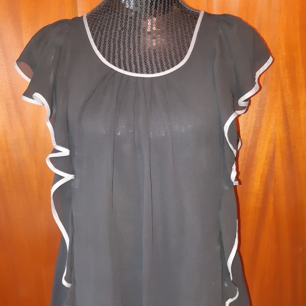 Ravel Black Gray Trim Blouse Size Medium